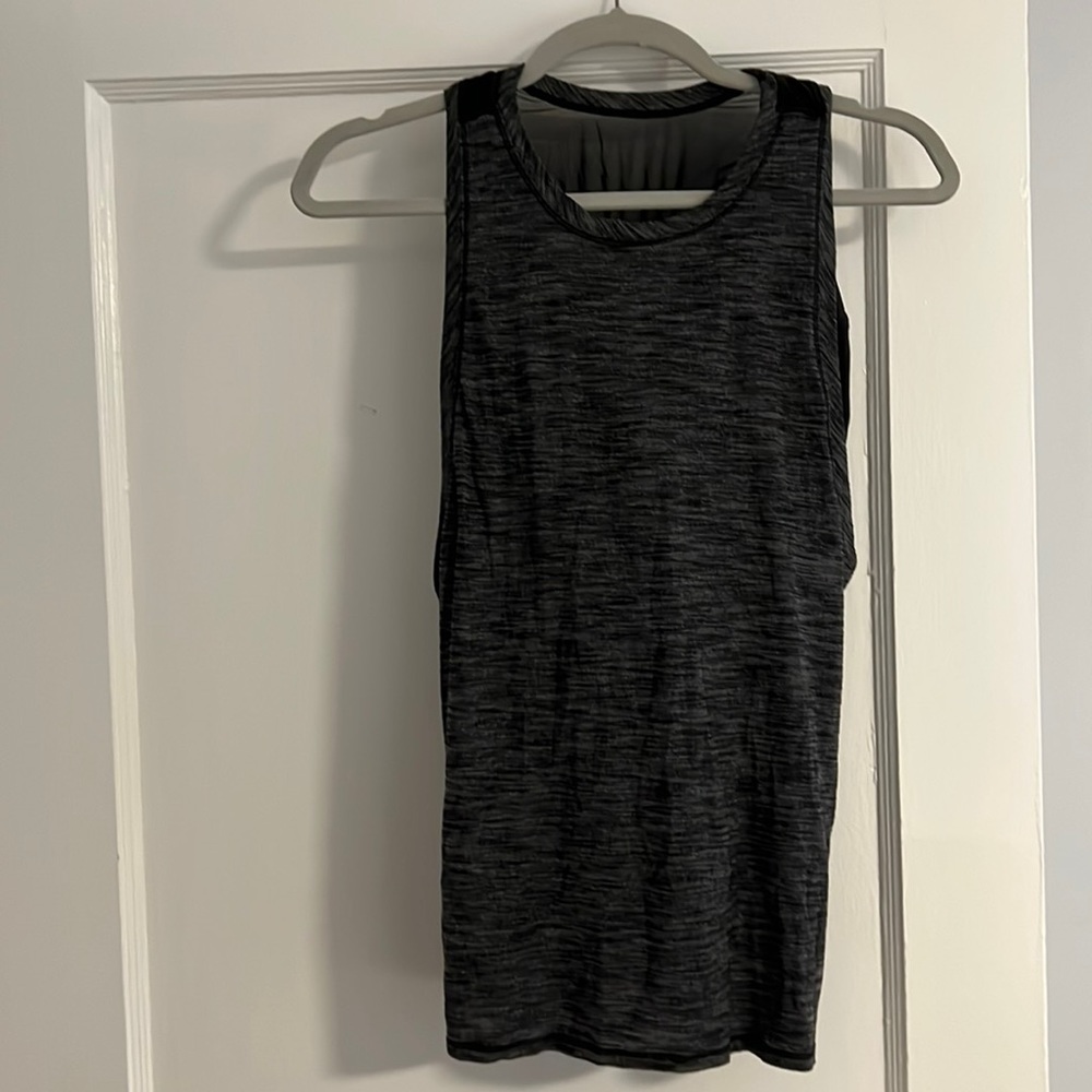 Lululemon size 8 bra/tank